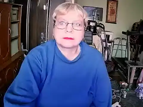 Snapshot of LOLA8888 chatting on November 2025 01:43:01 PM LOLA8888 online show from November 2025 01:43:01 PM