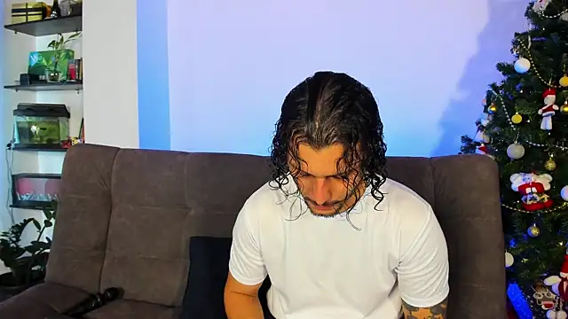 Twisted Fantasy online show from December 2024 09:09:02 PM