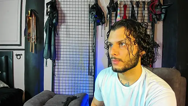 Twisted Fantasy online show from February 2025 12:12:01 PM