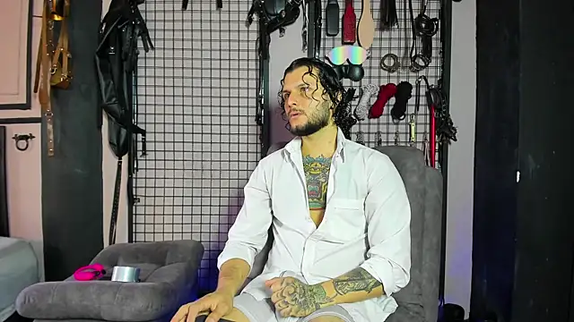 Twisted Fantasy online show from March 2025 08:42:01 PM