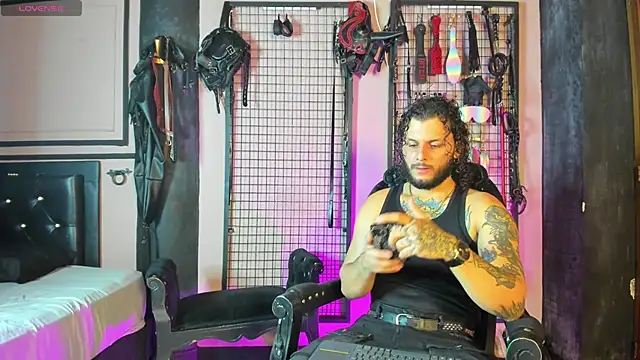 Twisted Fantasy online show from September 2025 03:28:02 AM