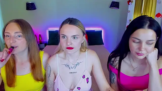 Snapshot of MagicEyess chatting on June 2026 08:47:02 AM MagicEyess online show from June 2026 08:47:02 AM