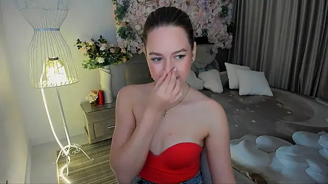 MiracleCurly online show from November 2025 07:30:01 PM