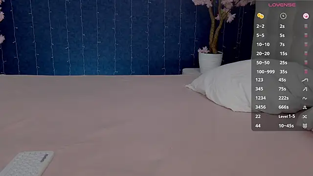 Snapshot of -Mirror-Girl- chatting on February 2025 03:59:01 PM -Mirror-Girl- online show from February 2025 03:59:01 PM