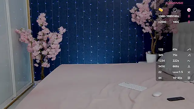 Snapshot of -Mirror-Girl- chatting on March 2025 06:14:02 AM -Mirror-Girl- online show from March 2025 06:14:02 AM