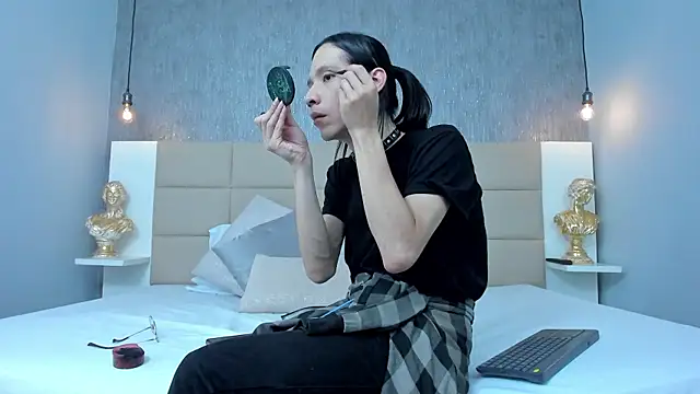 Hecatee 77 online show from March 2026 07:19:02 PM