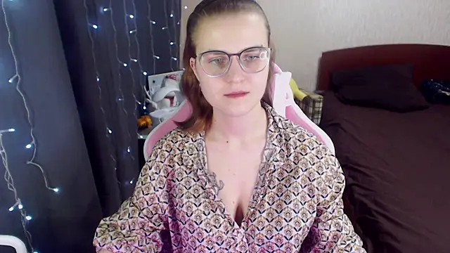 MissBrightShine online show from January 2025 12:59:01 PM