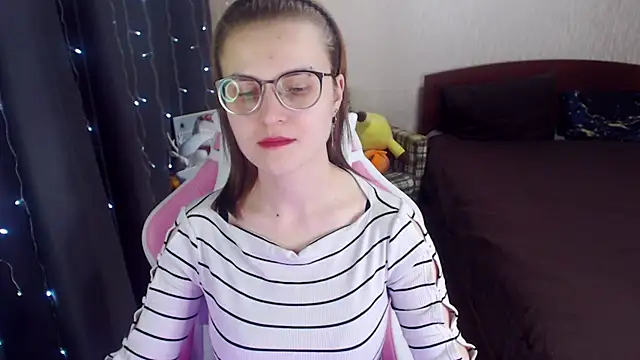 MissBrightShine online show from February 2025 12:49:01 PM