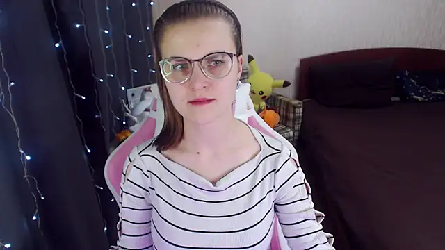 MissBrightShine online show from February 2025 01:11:02 PM