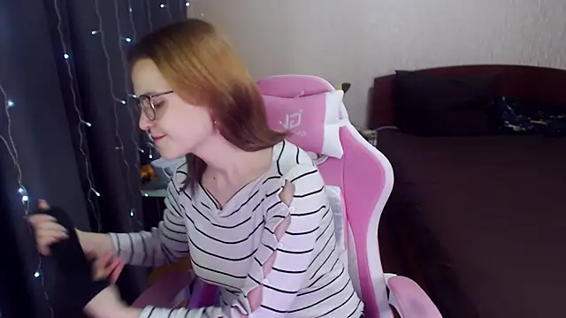 MissBrightShine online show from February 2025 12:52:02 PM