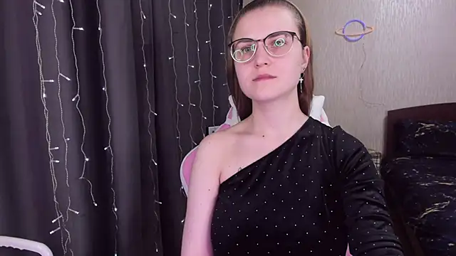 MissBrightShine online show from February 2025 05:06:01 PM