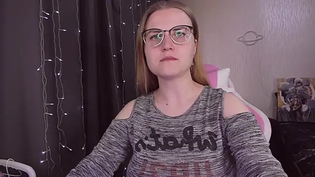 MissBrightShine online show from September 2025 10:27:01 AM