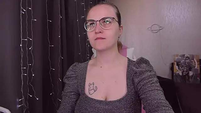 MissBrightShine online show from October 2025 10:23:02 AM