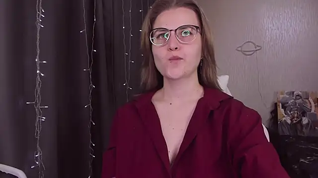 MissBrightShine online show from October 2025 10:05:01 AM