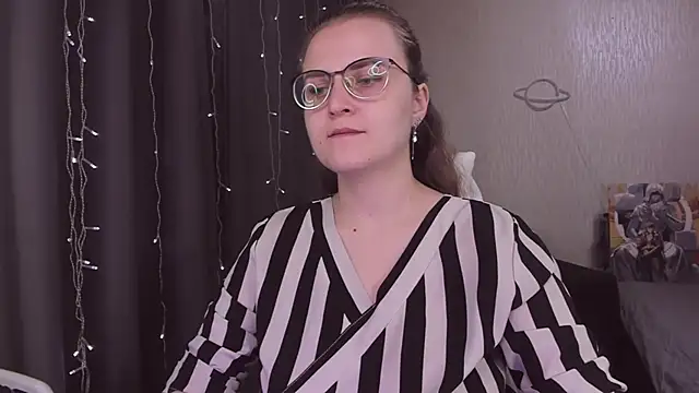 MissBrightShine online show from November 2025 09:55:02 AM