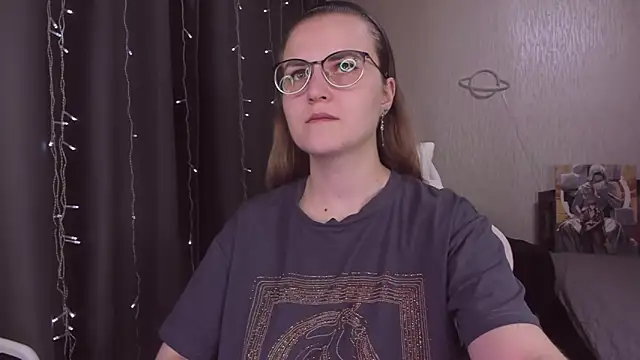 MissBrightShine online show from November 2025 11:10:01 AM