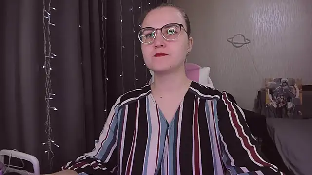 MissBrightShine online show from November 2025 10:36:01 AM