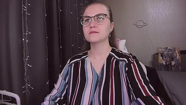 MissBrightShine online show from November 2025 10:37:01 AM