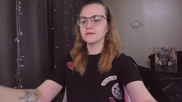 MissBrightShine online show from December 2025 11:27:02 AM