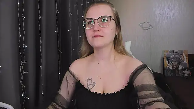 MissBrightShine online show from April 2026 03:06:01 PM