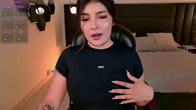 LisaMonroe  online show from April 2026 07:44:02 PM