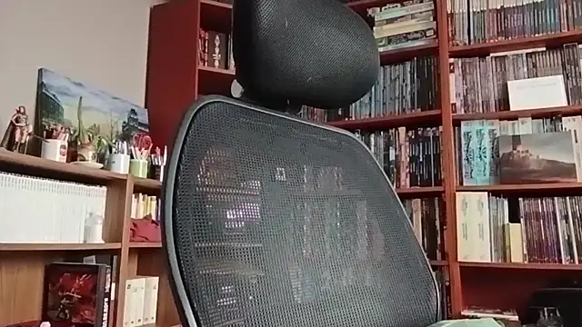 Mandra is a whore online show from December 2025 12:43:01 PM