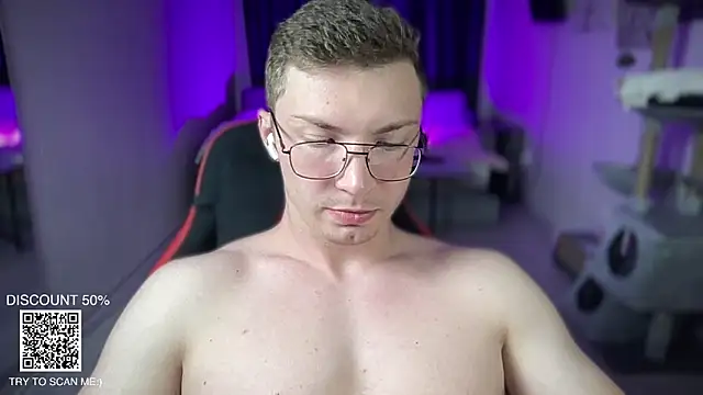 Snapshot of iron__chap chatting on November 2025 09:15:01 PM iron chap online show from November 2025 09:15:01 PM