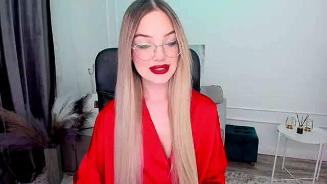 Snapshot of FloweryLove_1 chatting on February 2025 07:31:02 PM FloweryLove 1 online show from February 2025 07:31:02 PM