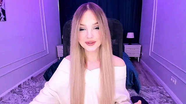 Snapshot of FloweryLove_1 chatting on February 2025 11:44:02 AM FloweryLove 1 online show from February 2025 11:44:02 AM