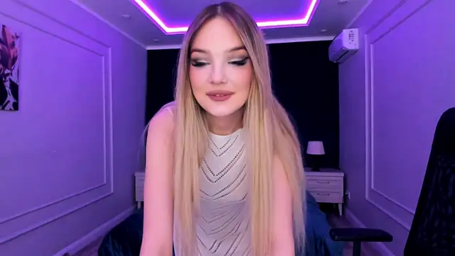 Snapshot of FloweryLove_1 chatting on February 2025 02:59:02 PM FloweryLove 1 online show from February 2025 02:59:02 PM