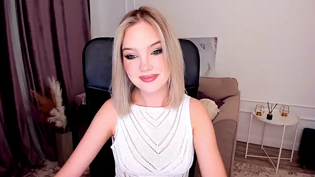 Snapshot of FloweryLove_1 chatting on March 2025 11:16:02 PM FloweryLove 1 online show from March 2025 11:16:02 PM