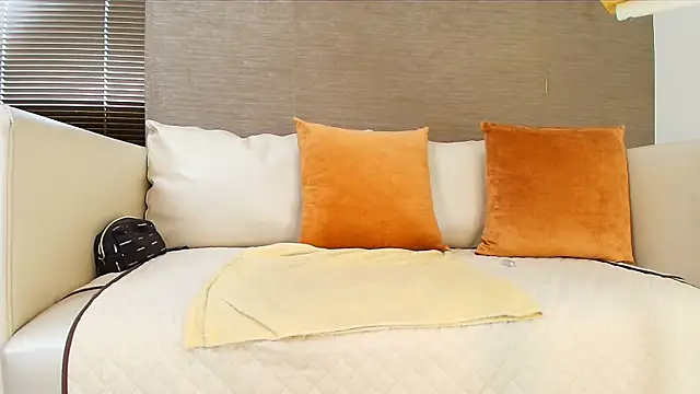 Sophie LittleS online show from February 2025 04:40:02 PM