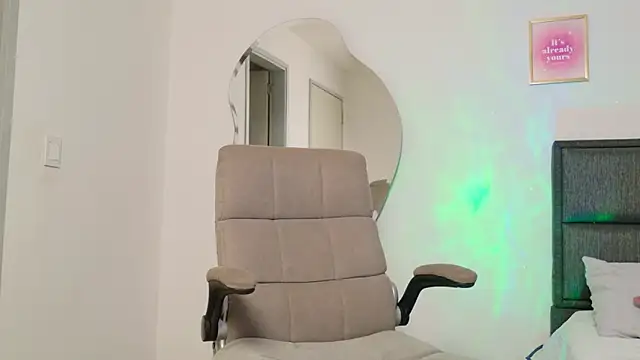 Mar 333 online show from March 2025 02:06:02 AM