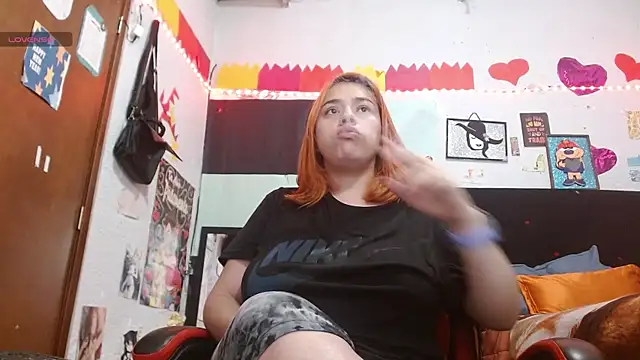 Snapshot of Saray_extrovert_ chatting on July 2026 03:10:02 AM Saray extrovert online show from July 2026 03:10:02 AM