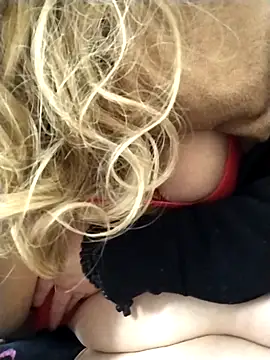 Snapshot of Impression222 chatting on January 2026 11:47:01 AM Impression222 online show from January 2026 11:47:01 AM