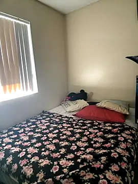 PeterGrandee online show from September 2025 04:41:02 PM