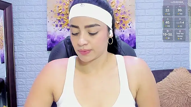 Paula Desousa online show from September 2025 06:08:02 PM