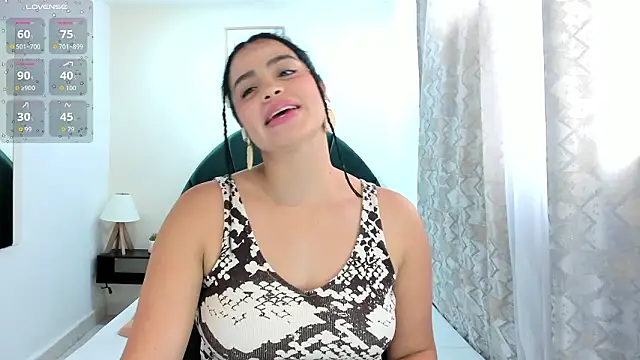 Paula Desousa online show from February 2026 02:57:02 PM