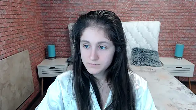 Snapshot of Holliy_Cooper chatting on June 2026 10:10:02 AM Holliy Cooper online show from June 2026 10:10:02 AM
