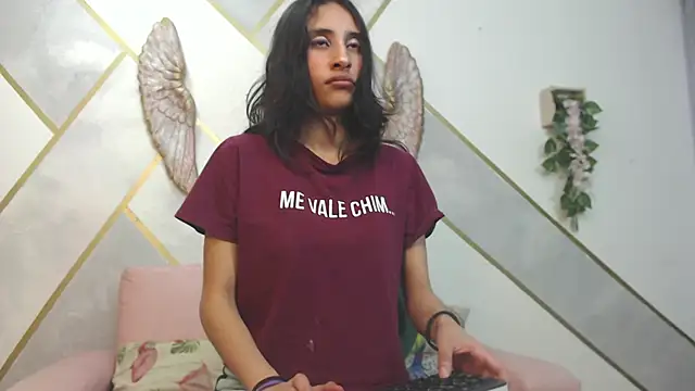 RoxanaCyrano  online show from January 2025 10:40:02 PM