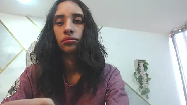 RoxanaCyrano  online show from February 2025 06:26:02 PM