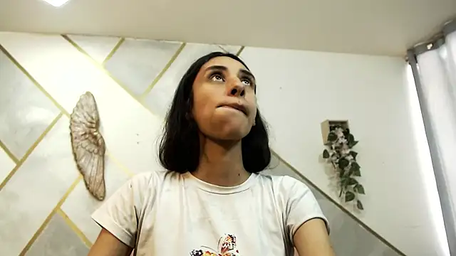 RoxanaCyrano  online show from October 2025 07:03:02 PM