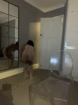 RoseMelanie online show from February 2025 06:45:01 PM