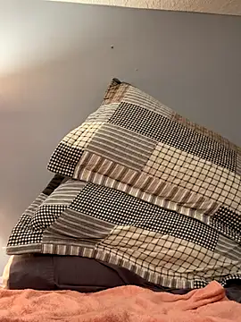 Snapshot of Dylanyes chatting on September 2025 06:26:01 AM Dylanyes online show from September 2025 06:26:01 AM