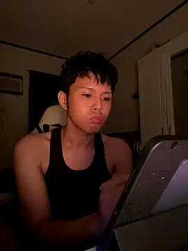 Plaxtique online show from October 2025 07:43:01 PM