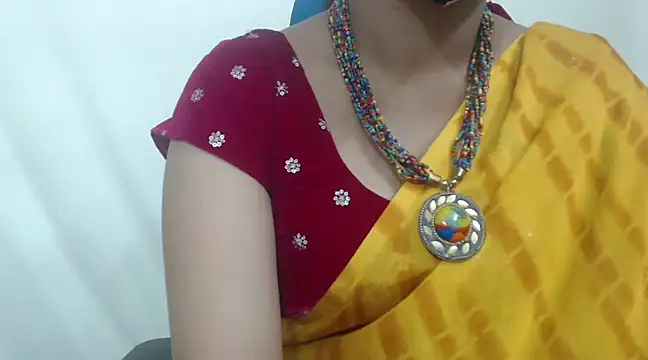 Snapshot of Lovely_Siri_23 chatting on January 2025 11:17:01 PM Lovely Siri 23 online show from January 2025 11:17:01 PM