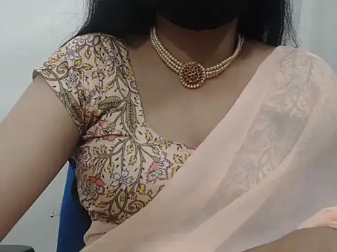 Snapshot of Lovely_Siri_23 chatting on February 2026 06:33:02 PM Lovely Siri 23 online show from February 2026 06:33:02 PM