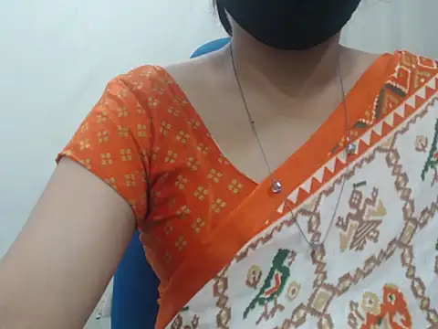 Snapshot of Lovely_Siri_23 chatting on May 2026 08:44:01 AM Lovely Siri 23 online show from May 2026 08:44:01 AM