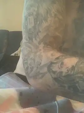 PIercingBoy38 online show from February 2025 10:37:02 AM