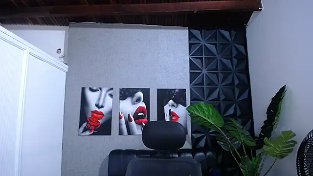 Valentinaa mature online show from March 2026 08:53:01 PM